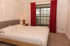 Furche Barossa Vineyard & Fireplace