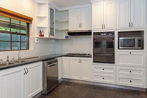 Furche Barossa Vineyard & Fireplace