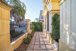 Cozy Home with fireplace 5mins to beach