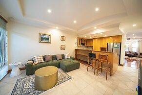 Cozy Home with fireplace 5mins to beach