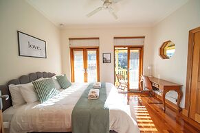 Cozy Home with fireplace 5mins to beach