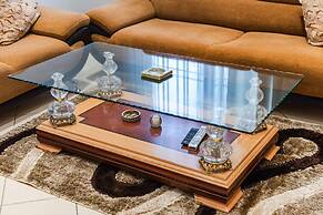 Authentic Lake View Apartment