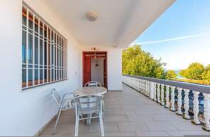 Authentic Lake View Apartment