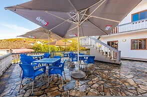 Authentic Lake View Apartment