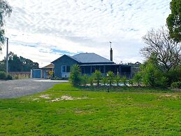 Barossa Getaway GabbyHouse with Vineyard