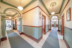 Condor Estate with Vineyard & Fireplace