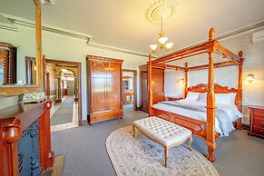 Condor Estate with Vineyard & Fireplace