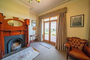 Condor Estate with Vineyard & Fireplace