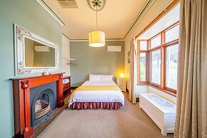 Condor Estate with Vineyard & Fireplace