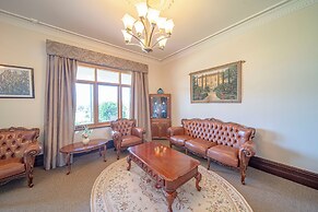 Condor Estate with Vineyard & Fireplace