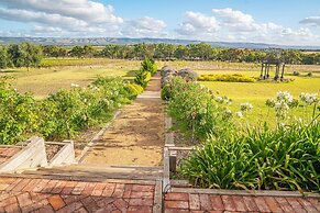 Condor Estate with Vineyard & Fireplace