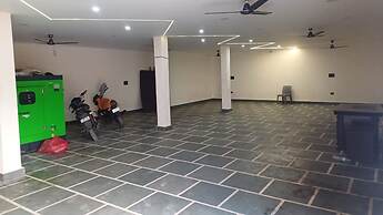 Goroomgo Heaven palace Haridwar