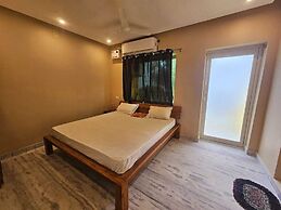 HOTEL AVAAS TripandTrip