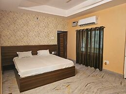 HOTEL AVAAS TripandTrip