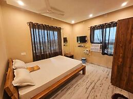 HOTEL AVAAS TripandTrip