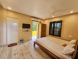 HOTEL AVAAS TripandTrip