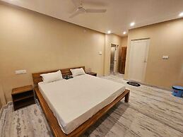 HOTEL AVAAS TripandTrip