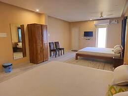 HOTEL AVAAS TripandTrip