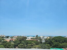 The French Villa Elite