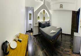 The French Villa Elite