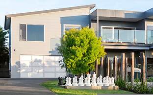 Stanford Luxury Pool Sauna Spa Tennis Court