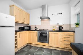 Stylish Three Bedroom Retreat With Garden