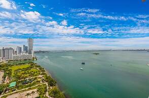 Bayfront Gem With Balcony and Pool