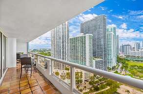 Bayfront Gem With Balcony and Pool
