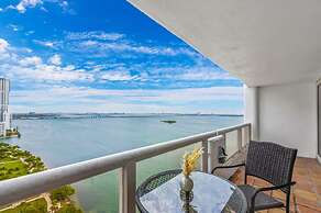Bayfront Gem With Balcony and Pool