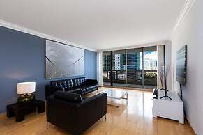 Ocean View w Large Balcony Pool and Hot Tub