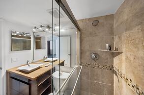 Florida Sunrise Pool Hot Tub