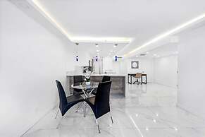 Serene and Modern Apartment Centrally Located