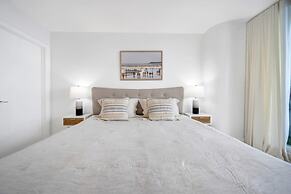 Serene and Modern Apartment Centrally Located