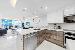 Serene and Modern Apartment Centrally Located