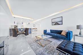 Serene and Modern Apartment Centrally Located