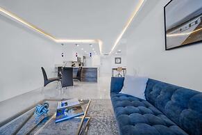 Serene and Modern Apartment Centrally Located