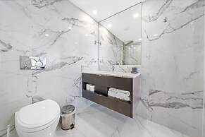 Serene and Modern Apartment Centrally Located