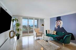 Endless Summer Direct Water View