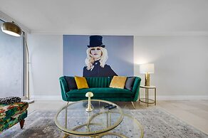 Endless Summer Direct Water View