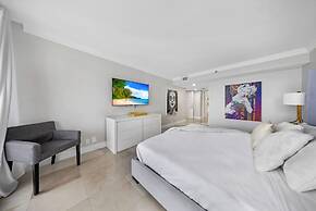 Endless Summer Direct Water View