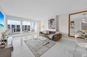 Bay Overlooking Condo With Balcony