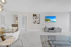 Bay Overlooking Condo With Balcony