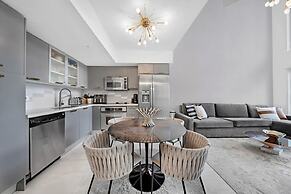 Sunbeam Plush 2 Story Loft