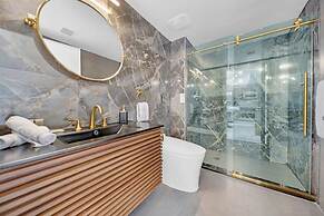 Sunbeam Plush 2 Story Loft