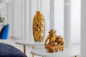 Bayside Breeze-host Covers Service Fees