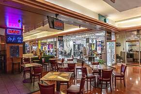 Bayside Breeze-host Covers Service Fees