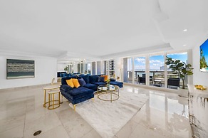 Bayside Breeze-host Covers Service Fees