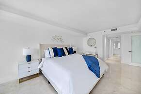 Bayside Breeze-host Covers Service Fees