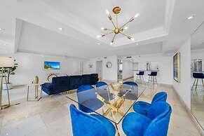 Bayside Breeze-host Covers Service Fees