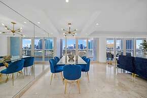 Bayside Breeze-host Covers Service Fees